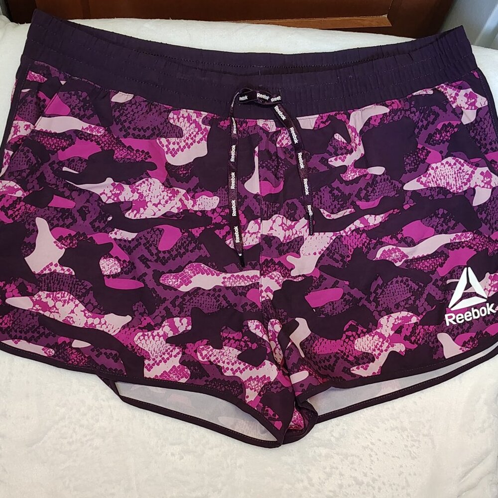 Womens Reebok Purple Camo Running Shorts Size XL Athletic Workout Gym Curvy Girl - Picture 2 of 6